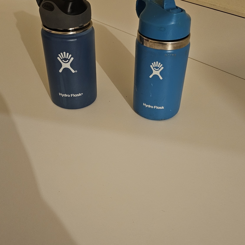 Hydro Flask Dark Blue and Light Blue Bottles